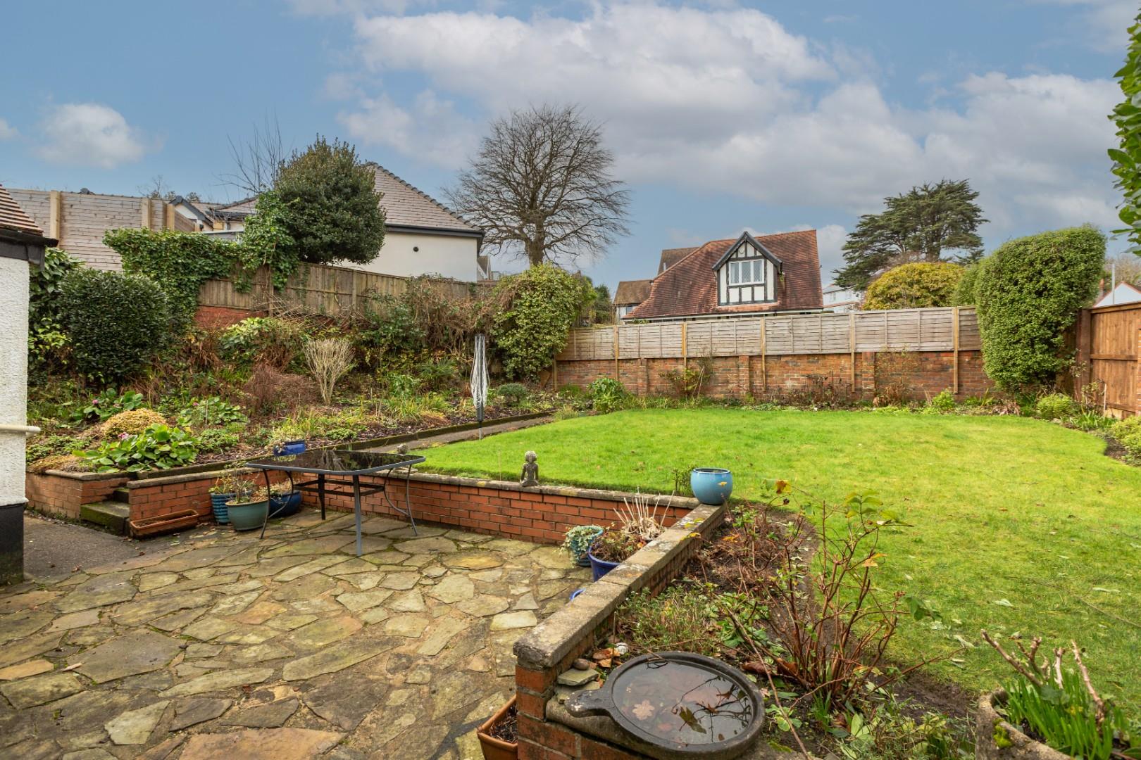 West Cross Lane, West Cross, Swansea, SA3 5LS